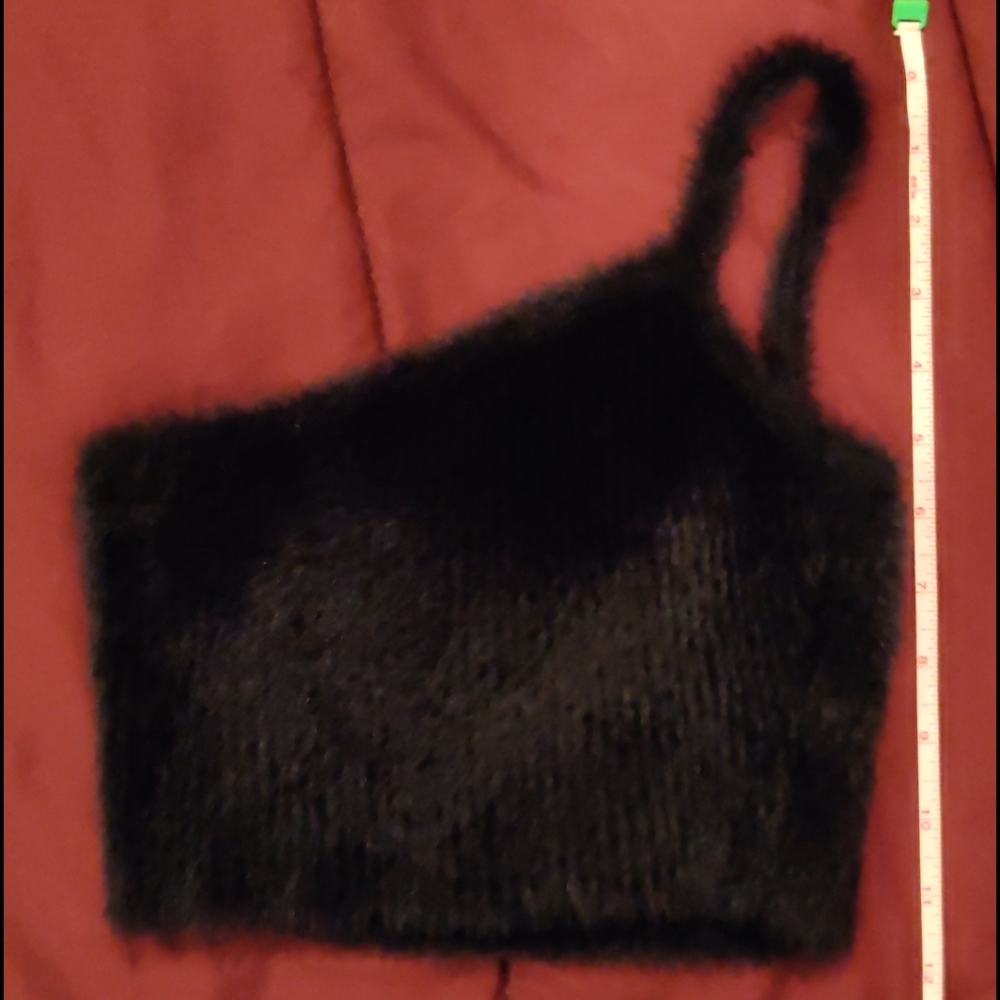 🔥SOLD🔥 One shoulder strap fuzzy crop top!